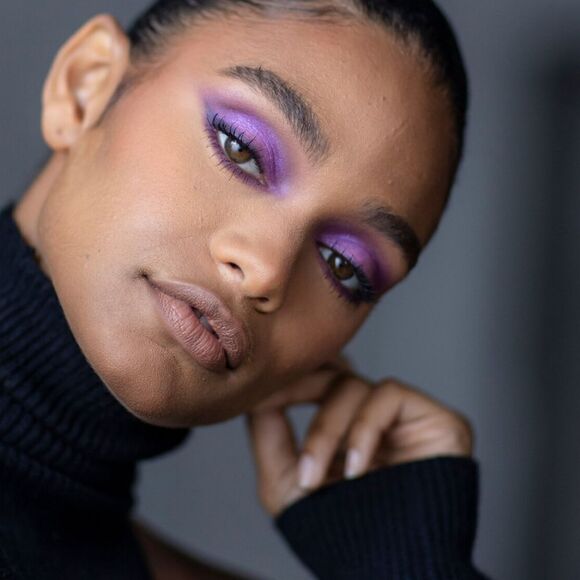 BUXOM × Ash K Holm Eyeshadow Pallette - Picture 6 of 15